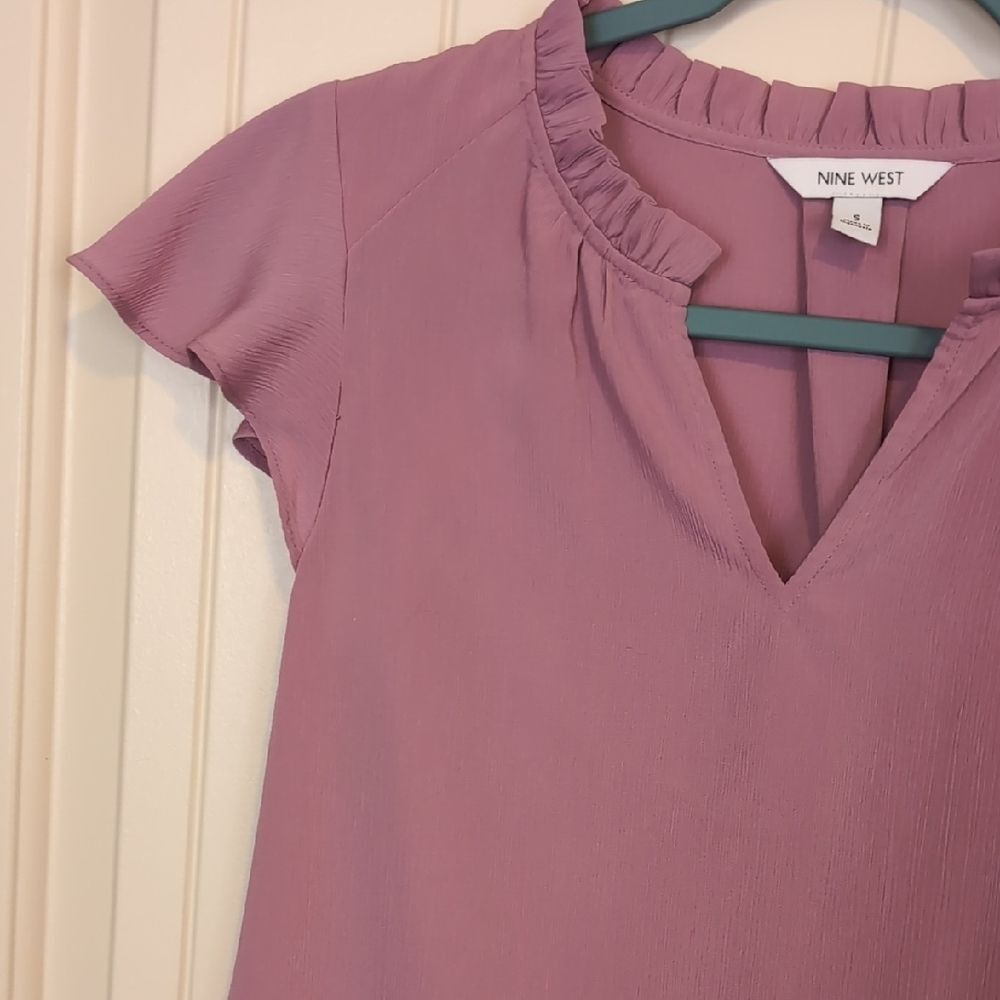 NWT Nine West Dusty Purple Flutter Sleeve Blouse - Picture 5 of 13